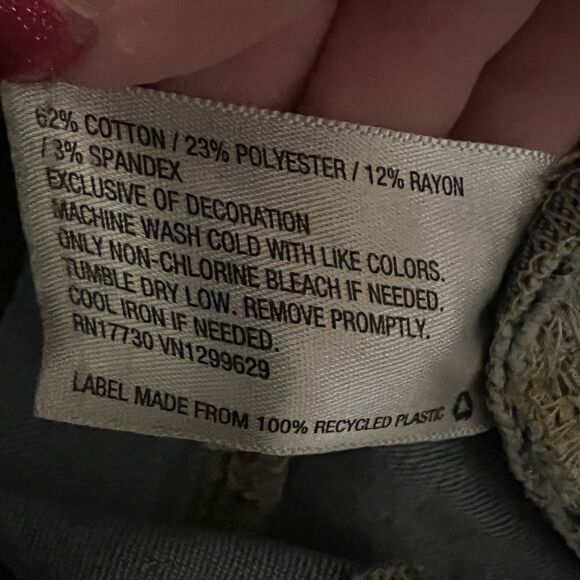 Gorgeous multicolored embroidered Knox Rose high rise size 8 light wash jeans - Picture 7 of 7